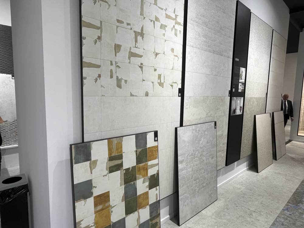 Discover the latest trends of Cerámicas Aparici at Coverings...