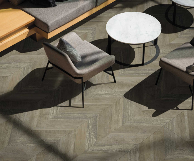 chevron_terraza_madera_roble_ceramica